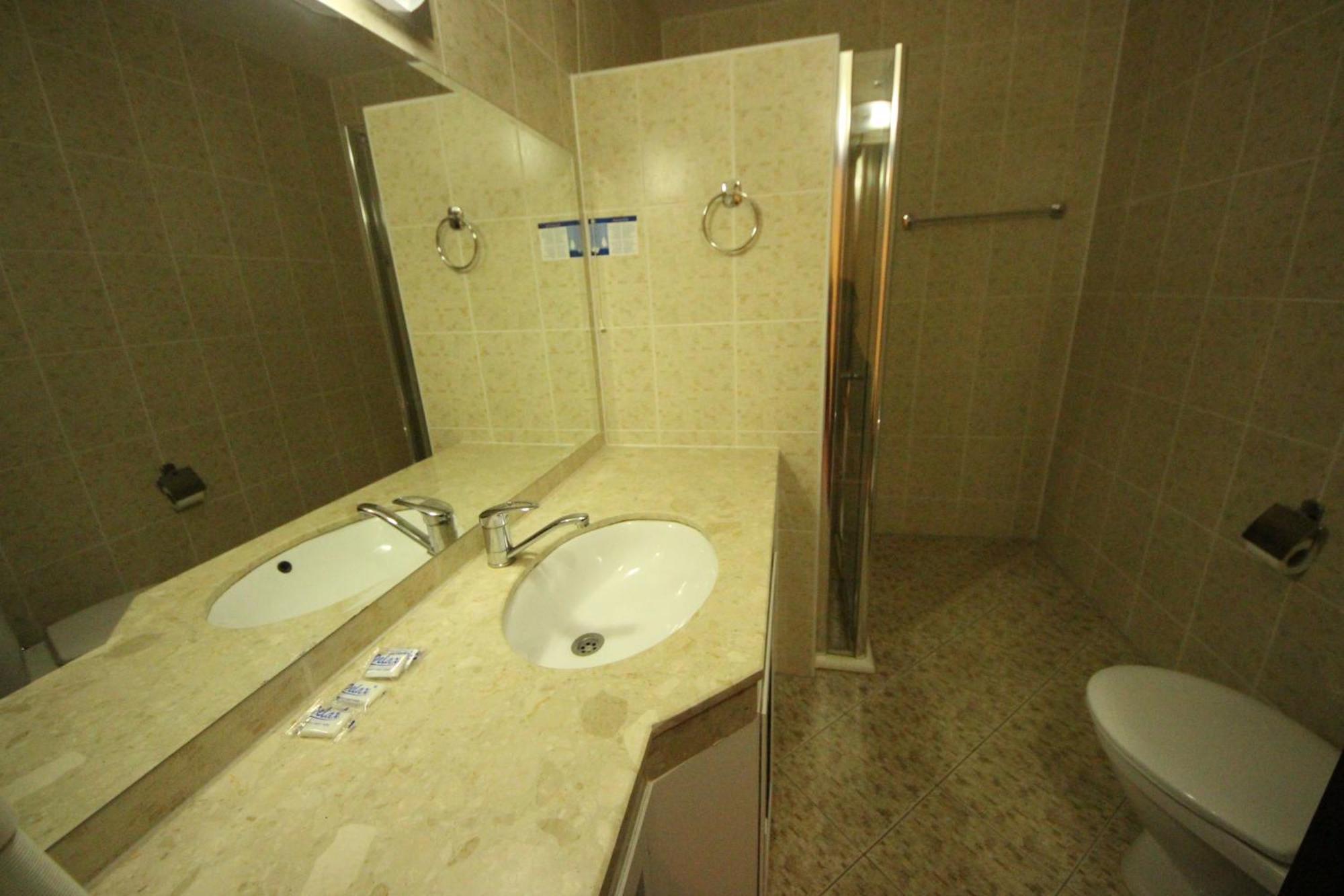 Menada Apartments In Grand Hotel Sveti Vlas Ruang foto
